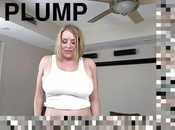 Plump whore maggie green gets her big tits worshipped