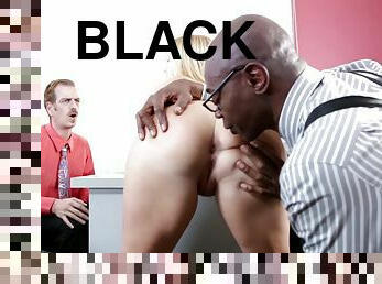 Black fucker Sean Michaels in cuckold interracial porn