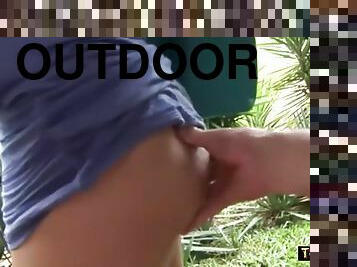 Dirty tranny hooker gets fucked outdoor
