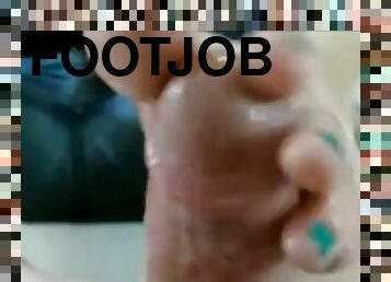 Lix close up footjob