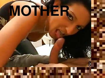 Slender Darkhair Mother I´d Like To Fuck With Big Boobs