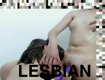 Lesbian kissing and dildo fuck