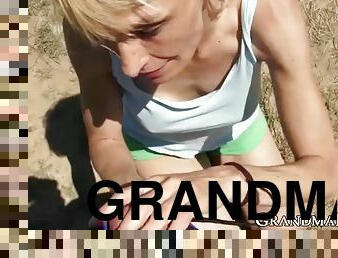 Hottest grandma sucking dick before outdoor pov banging