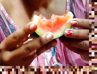 Water Mellon Housewife Watermelon Bali Bhabi!! Tormuj Khiye Boudi Ke Chud Lam