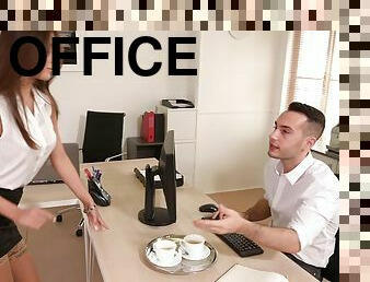 Epic fuck on office desk makes Liya Silver's big tits shake & him cum hard GP1123 - PornWorld