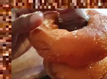 La mejor masturbación de papi Tomás -food porn- semen con Donas