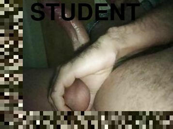 masturbación, estudiante, polla-enorme, con-los-dedos, universidad, corrida, leche, polla