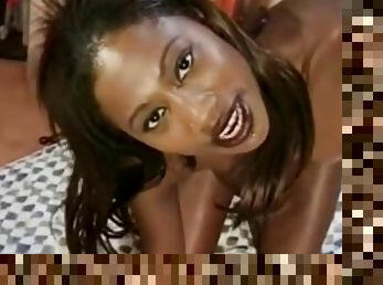 African housewife masturbates with passion