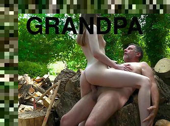 Adorable young babe fucks with her grandpa in sexy outdoor kinks