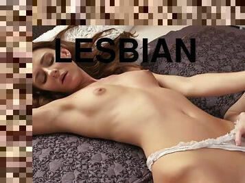 lesbiana, cu-degetelul, tanar18, bruneta, tanga