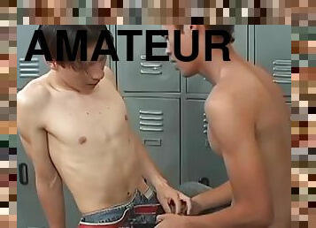 Latin twink in the locker room fucks his boyfriends ass in amateur sex