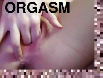 masturbation, orgasm, fitta-pussy, kvinnligt-sprut, amatör, brudar, tonåring, leksak, rödhårig, petit