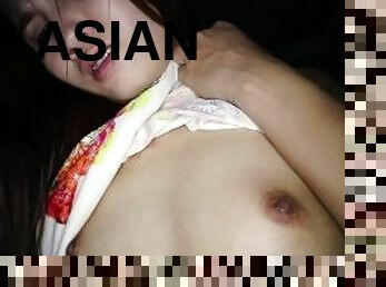 Cute Asian teen amateur provides a Thai sex massage with a happy end