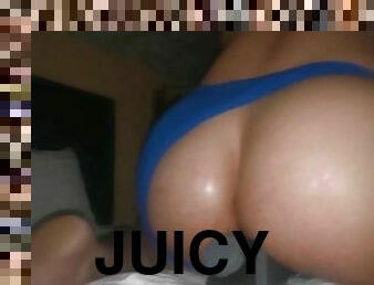 Juicy bubble butt fucking dildo