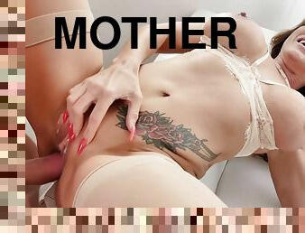 Full-bosomed Mother I´d Like To Fuck Filled With Jizz - Creampie