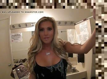 Behind the scenes with the blonde superstar samantha saint