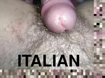 FEMALE POV - La mia ragazza italiana si masturba usando il mio cazzo e si riprende