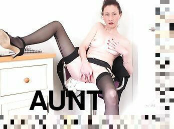 Aunt Judys - Scarlet Masturbate