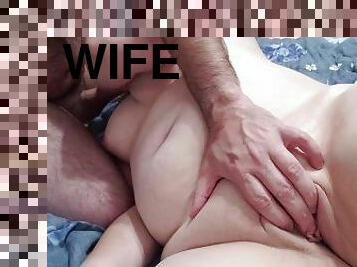 WIFE SUCKS HUSBANDS COCK TILL HE CUMS ON HER FACE