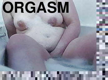 Fingering to Orgasm in the bath