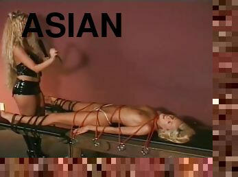 asiatisk, lesbisk, bdsm, slav, blond, fetisch, rakad, bizarr, brunett, smisk