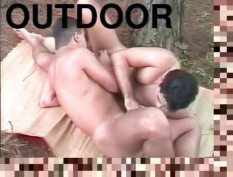 Bi Fun in the Forest - Gentlemens Video