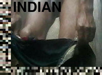Indian man kapde khola 2