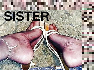 Cumming On Sisters Sandles