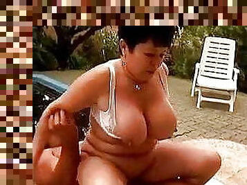 payu-dara-besar, putting, di-luar, matang, nenek-granny, milfs, european, euro, semula-jadi, buah-dada-besar