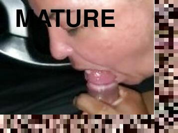 Mature Latina Crazy CumShot/Swallow