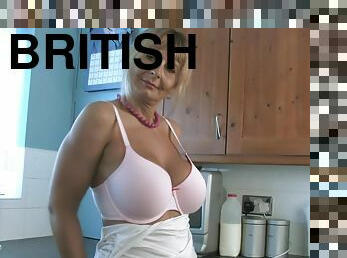 British Mature Slut Solo Performance In The Kitchen