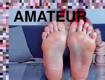 gros-nichons, amateur, branlette, pieds, fétiche, solo, maîtresse