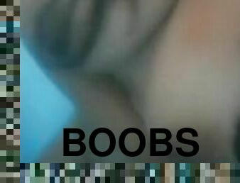 Me baño mis enormes tetas y me toco un poco mi clitoris big boobs set so hot latín boobs