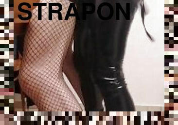 strap-on, anal, bdsm, slav, slyna, intervju, förnedring, dominans, femdom, hora-whore