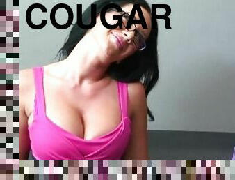 Cougar with big and hot tits gets appreciated during a job interview