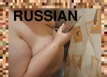 Russian BBW expose her curvy body in the shower
