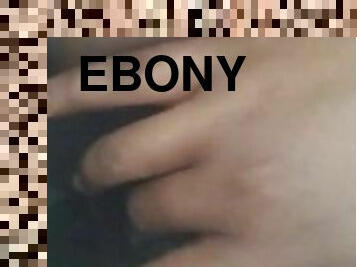 Ebony fingering wet pussy????