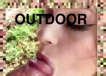 Anna Blossom outdoors blowjob