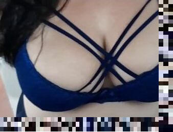 Mi primera paja con las tetas! ¿Te gustó? POV de paja con tetas Paisa Medellin