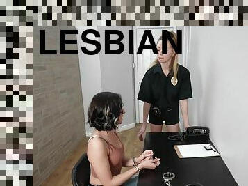 lesbian-lesbian, gambarvideo-porno-secara-eksplisit-dan-intens, bdsm-seks-kasar-dan-agresif, budak, fetish-benda-yang-dapat-meningkatkan-gairah-sex, penghinaan, pakaian-seragam