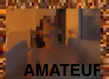 Hotel Sex Tape 10 - Masturbation dans le Jacuzzi, jeux avec dildo et baise torride