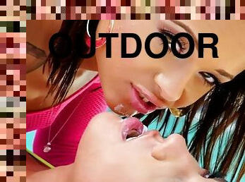 extremo, al-aire-libre, chorro-de-corrida, hardcore, facial, corrida, piscina, desagradable, bikini, amordazada