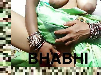 Desi Village Bhabhi Hot Sex Homemade