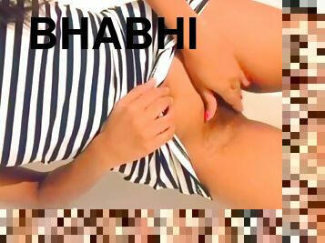 Sexy Bhabhi Ko Ulta Karke Khub Choda Bhabhi Boli Bas Kar Janu Meri Gad Fat Rahi Hai Fir Devar Se Or Jor Se Dala Video