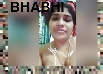 Sexy Bhabhi Shows Her Boobs On Vc Part 1