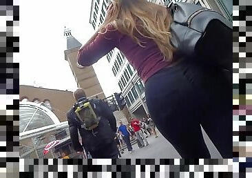 Voyeur video of a Big Brazilian Booty in London!