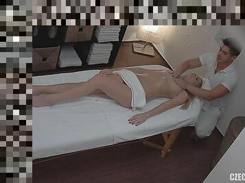 masseur touches her slit - massage porn video