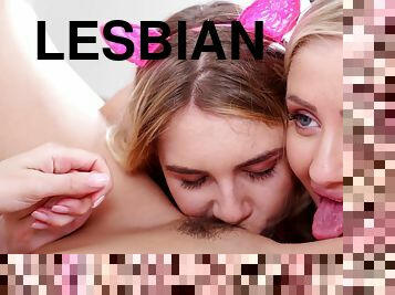 story about three steamy chicks - lesbian