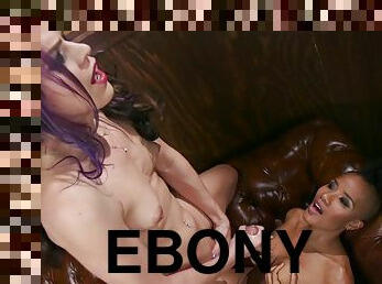 Ebony suck big chopper to tranny vampire