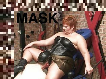 Annadevot is a masked licking slave